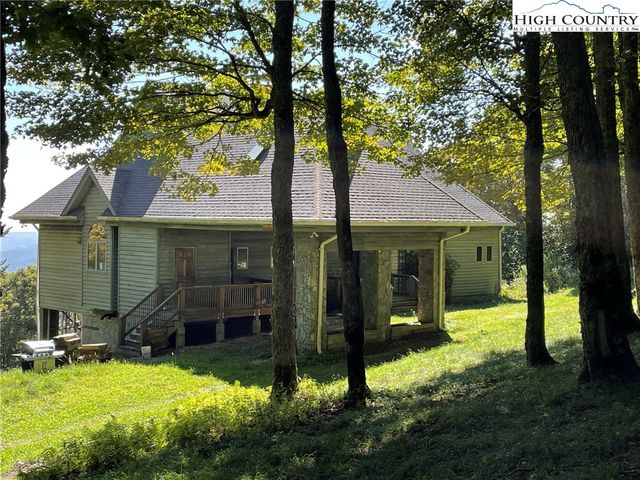 $500,000 | 220 Hog Pen Road | Minneapolis Township - Avery County