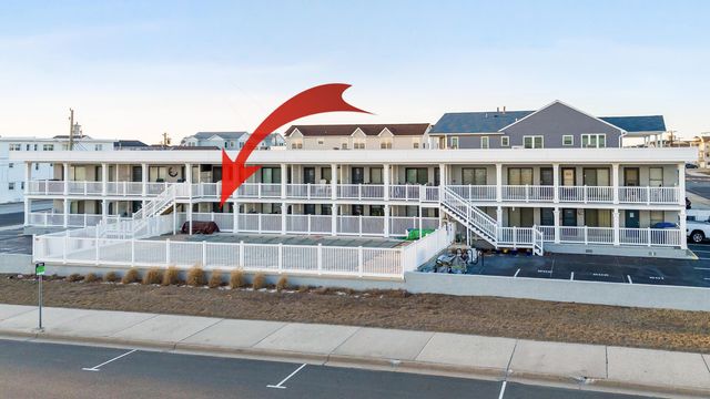 $355,000 | 1100 Kennedy, Unit 103 | Wildwood