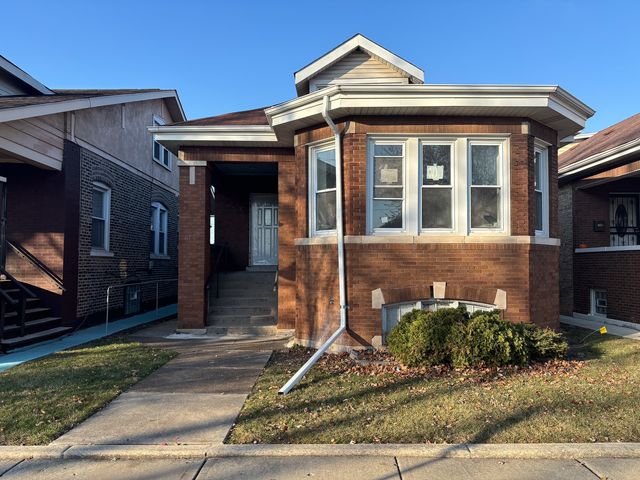 $369,000 | 8630 South Bishop Street | Auburn Gresham