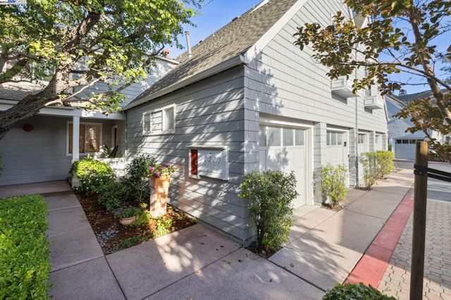 $1,497,000 | 504 Mendocino Way | Redwood Shores