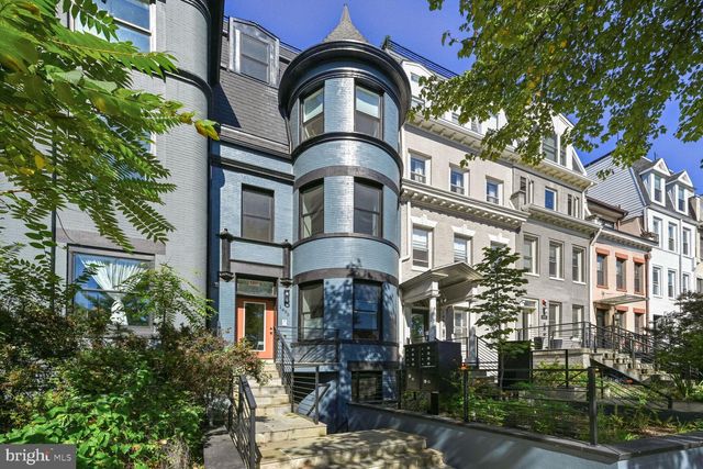 $575,000 | 1455 Girard Street Northwest, Unit 1 | Columbia Heights