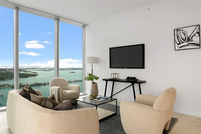 $1,280,000 | 700 Northeast 26th Terrace, Unit 3906 | Edgewater