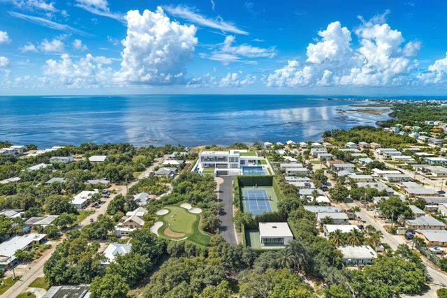 $2,495,000 | 0 Overseas Highway | Marathon