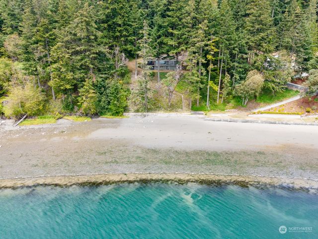 $1,649,000 | 5318 Quiet Cove Road | Fidalgo Island