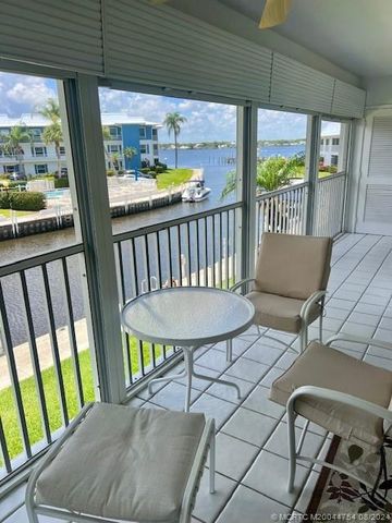 $3,100 | 1858 Southwest Palm City Road, Unit 203 | Poppleton West