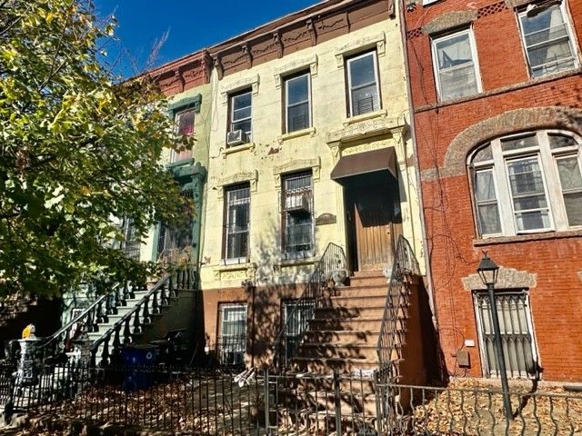 $1,599,000 | 571 Macon Street | Bedford-Stuyvesant