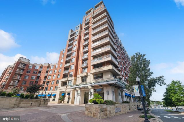 $584,000 | 3600 South Glebe Road, Unit 332W | Crystal City