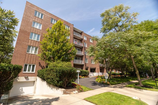 $475,000 | 1500 Oak Avenue, Unit 1H | Evanston