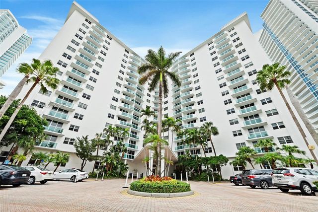 $390,000 | 3001 South Ocean Drive, Unit 1639 | South Central Beach