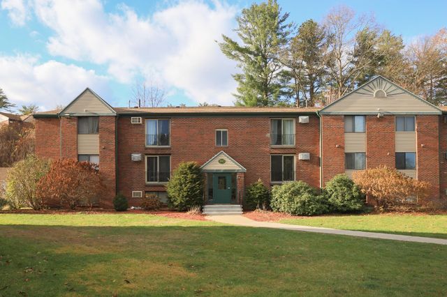 $1,800 | 110 English Village Road, Unit 203 | Northwest Manchester