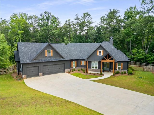 $885,000 | 222 Blossom Trail