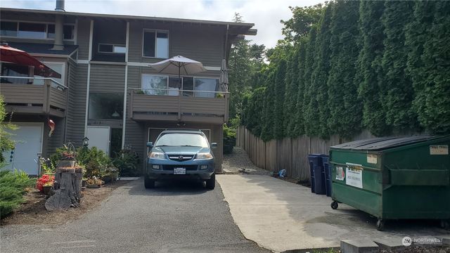 $2,400 | 8029 46th Place West, Unit D4 | Mukilteo