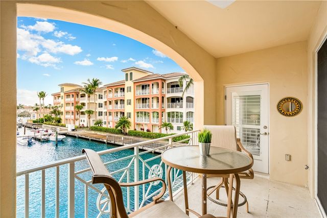 $595,000 | 5520 North Harbor Village Drive, Unit 204 | Gifford