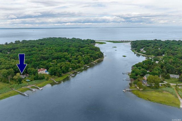 $1,899,000 | 149 Old Field Road | Old Field Village