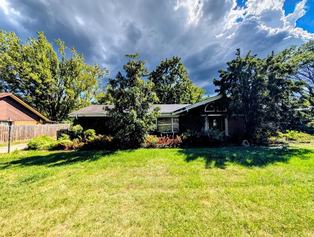 $195,000 | 888 Woodstock Road | Olympia Fields