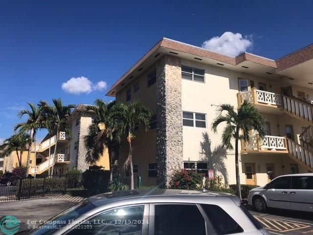 $157,499 | 5121 West Oakland Park Boulevard, Unit 301 | Lauderdale Lakes West Gate