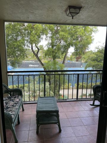 $2,500 | 825 Egret Circle, Unit 306 | Lavers