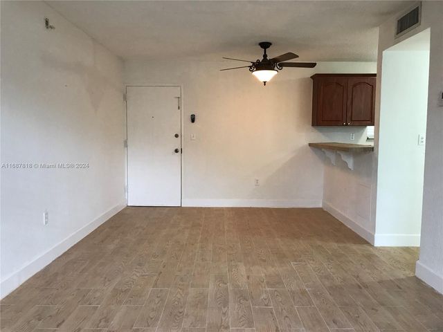 $2,150 | 444 Southwest 4th Street, Unit 101 | Riverside