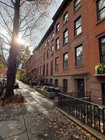 $3,500 | 312 Carlton Avenue, Unit 2A | Fort Greene