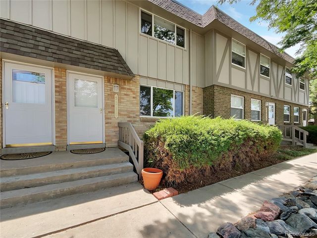 $376,000 | 5010 East Hinsdale Place | Ridgeview Hills