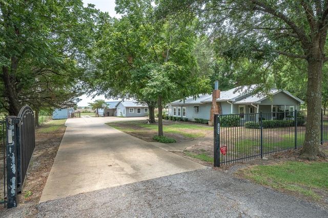 $565,000 | 18446 Farm To Market Road 986 | Poetry