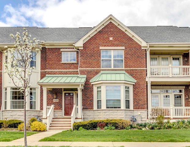 $724,900 | 2512 Violet Street | Glenview