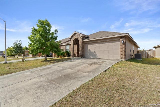 $250,000 | 1021 Polmont Court | Seguin