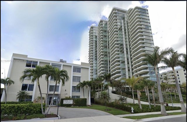 $364,990 | 1527 South Flagler Drive, Unit 206F | Mango Promenade