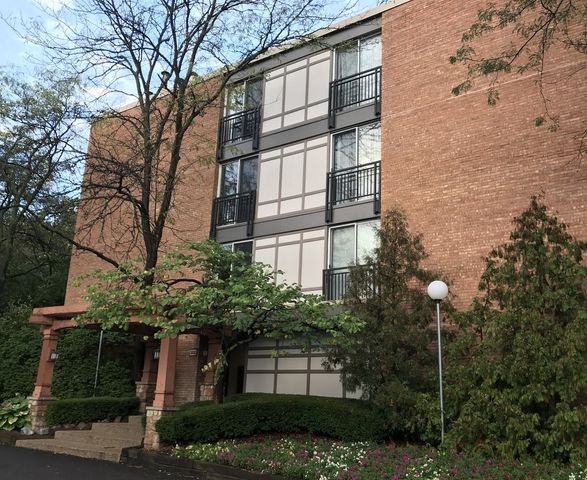 $264,000 | 1833 Four Lakes Avenue, Unit 3L | Lisle Township - DuPage County