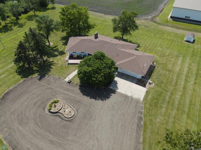 $597,500 | 8171 70th Street South | Elmwood Township - Clay County