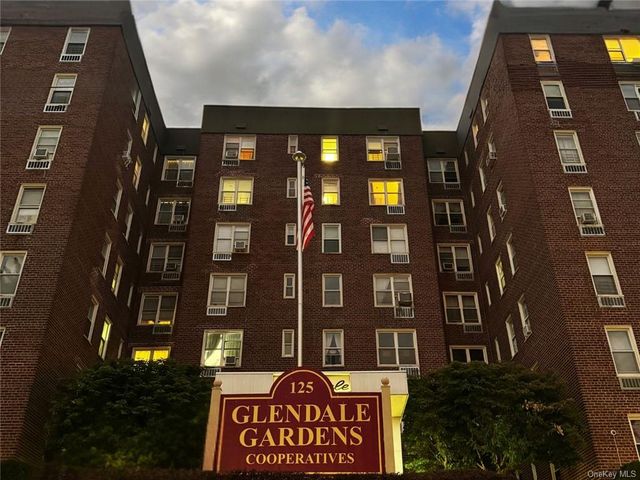 $180,000 | 125 Bronx River Road, Unit 7C | Wakefield Park