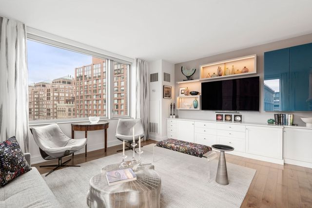 $1,395,000 | 1 Charles Street South, Unit 7A | Back Bay