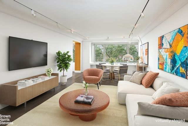 $2,995,000 | 1056 5th Avenue, Unit 4C | Upper East Side