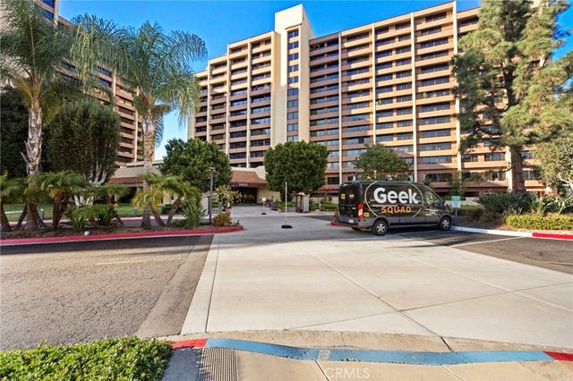 $330,000 | 24055 Paseo Del Lago, Unit 560 | Laguna Woods