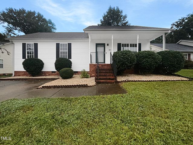 $236,000 | 1847 Camden Forest Drive | South Suburban Winston-Salem