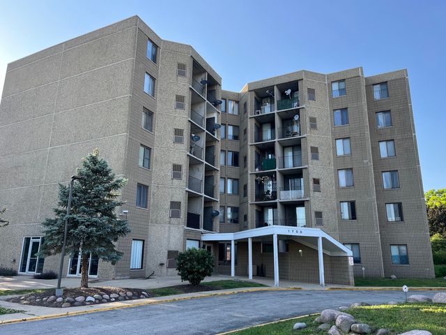 $1,300 | 1750 North Marywood Avenue, Unit 109 | Marywood Towers