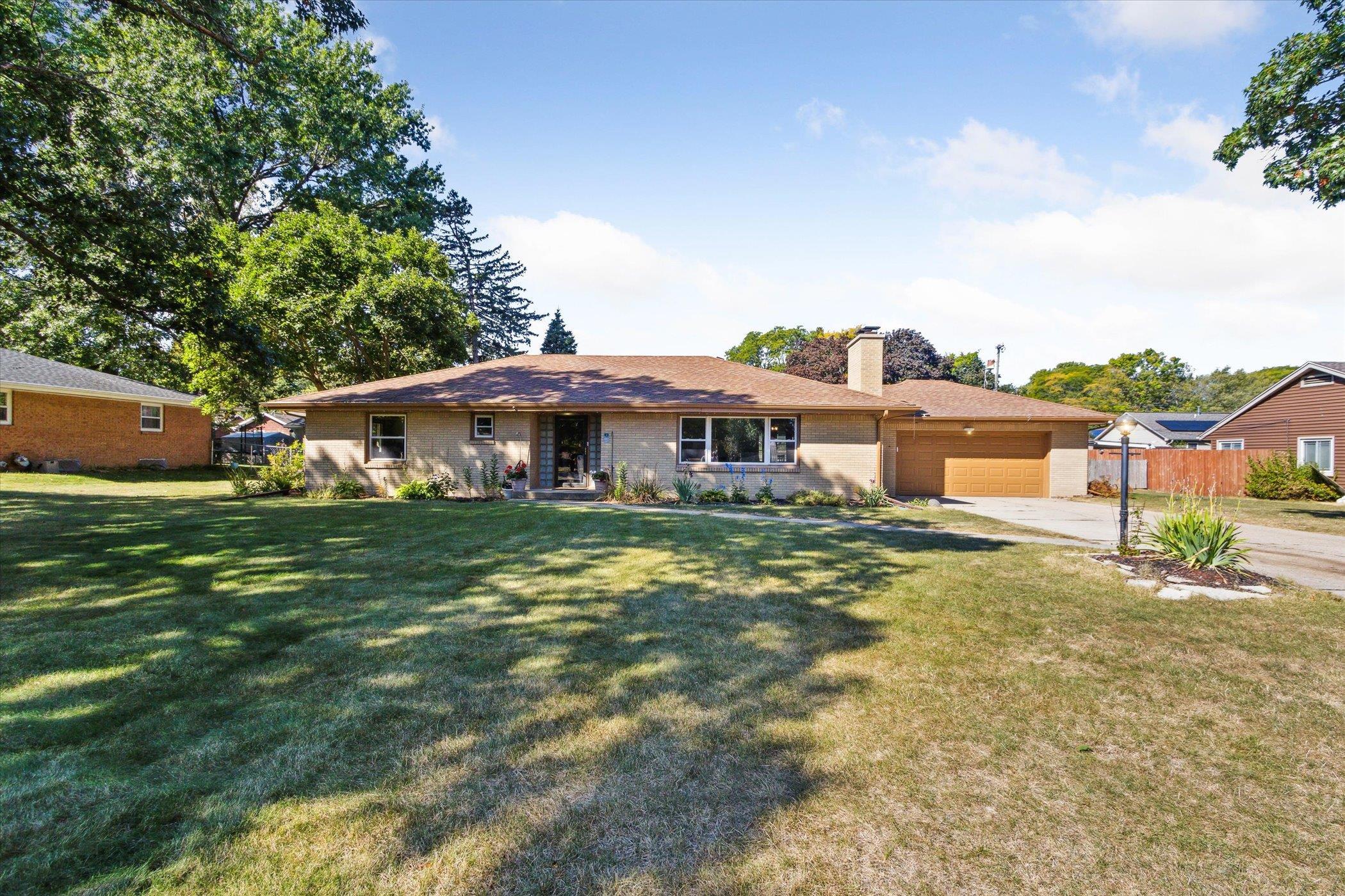 a front view of house with yard