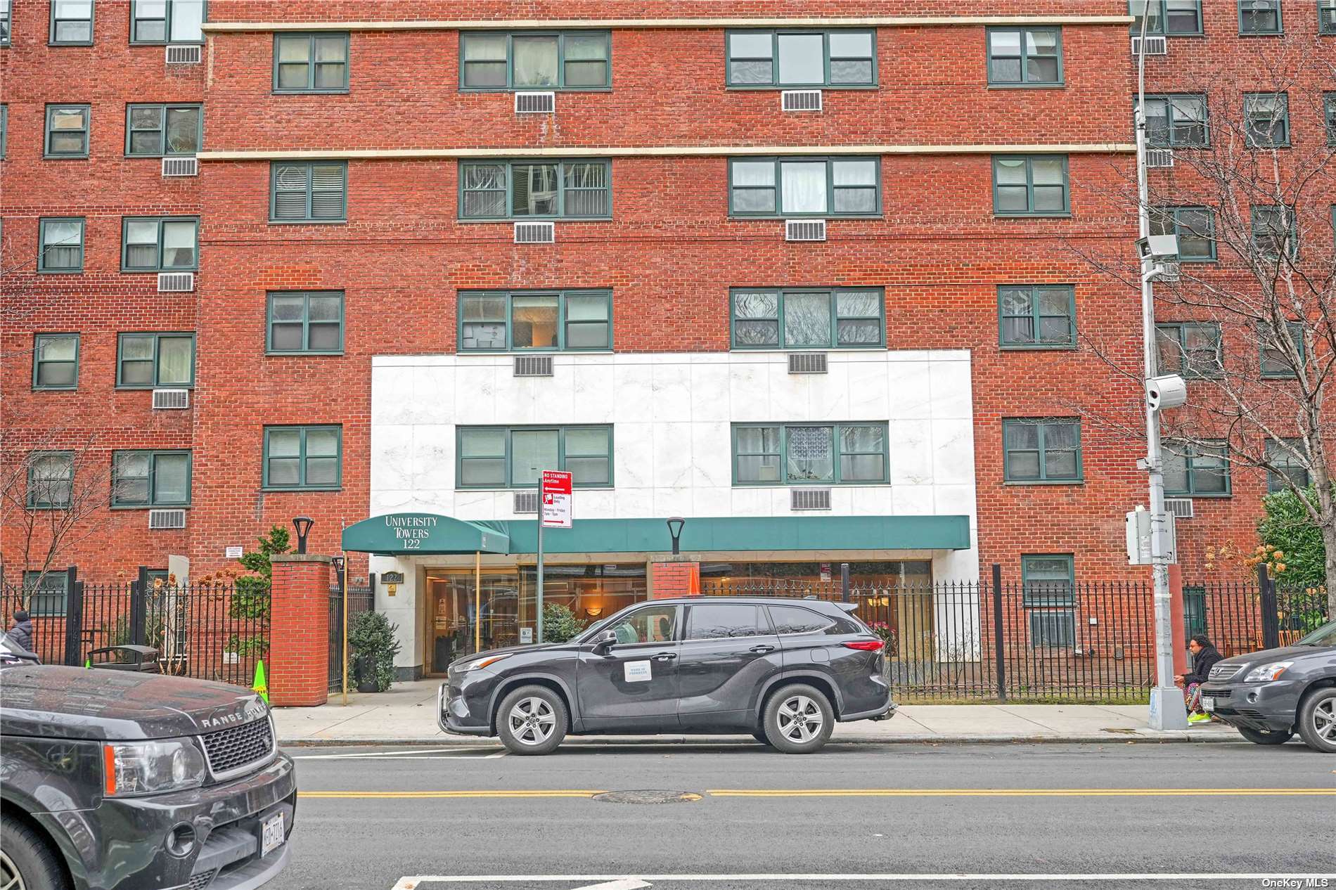 a car parked in front of a building