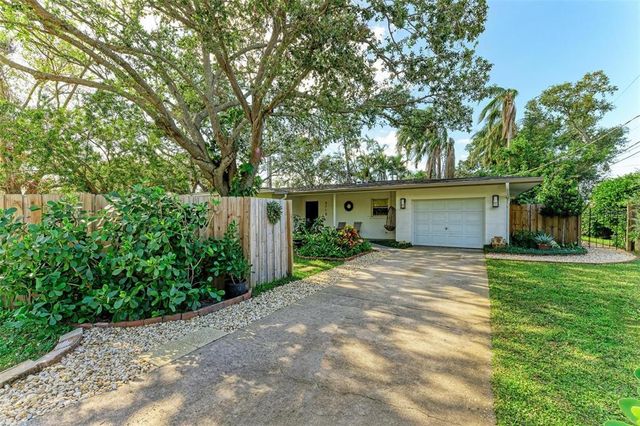 $450,000 | 4718 Crystal Avenue | South Sarasota