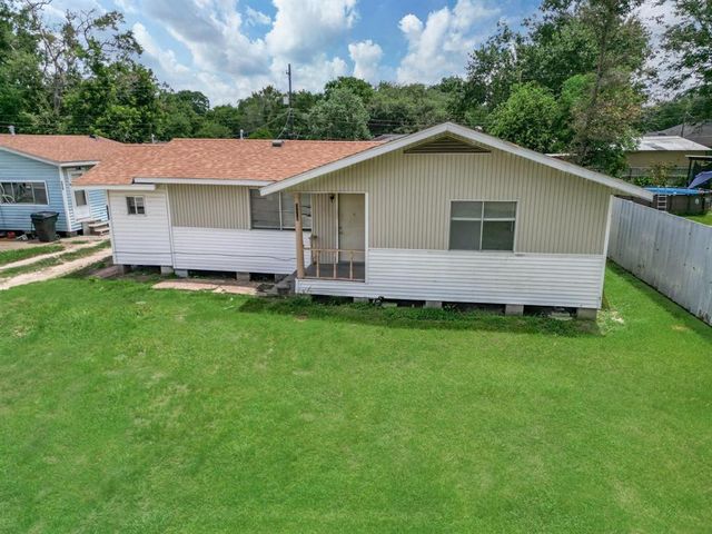 $200,000 | 3606 Almeda Genoa Road | South Acres-Crestmont Park