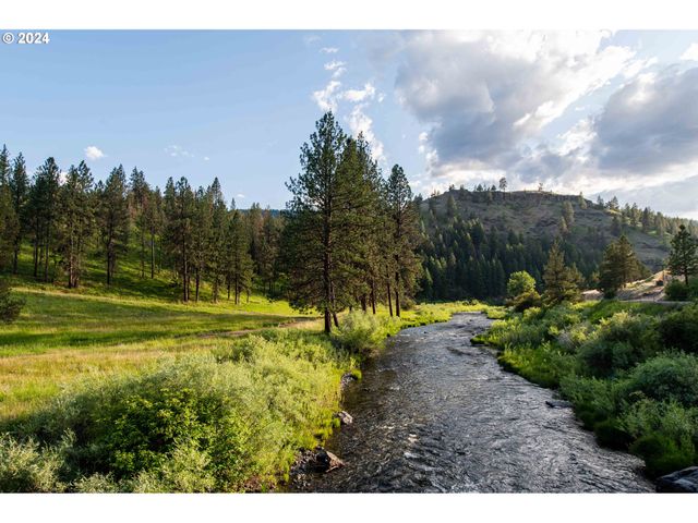 $1,499,000 | 61702 Middle Fork Lane