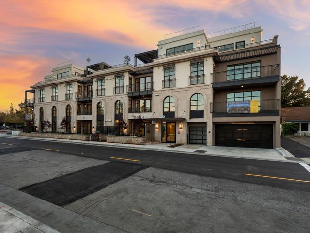 $1,995,000 | 450 1st Street, Unit 206 | North Los Altos