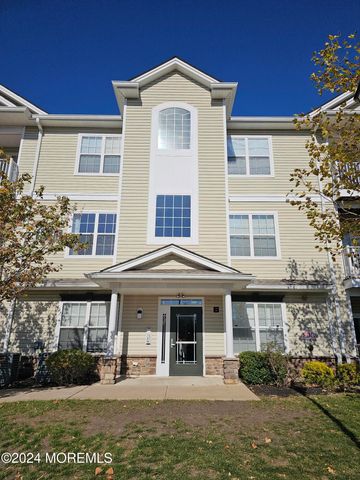 $2,950 | 432 Mill Pond Way | Eatontown