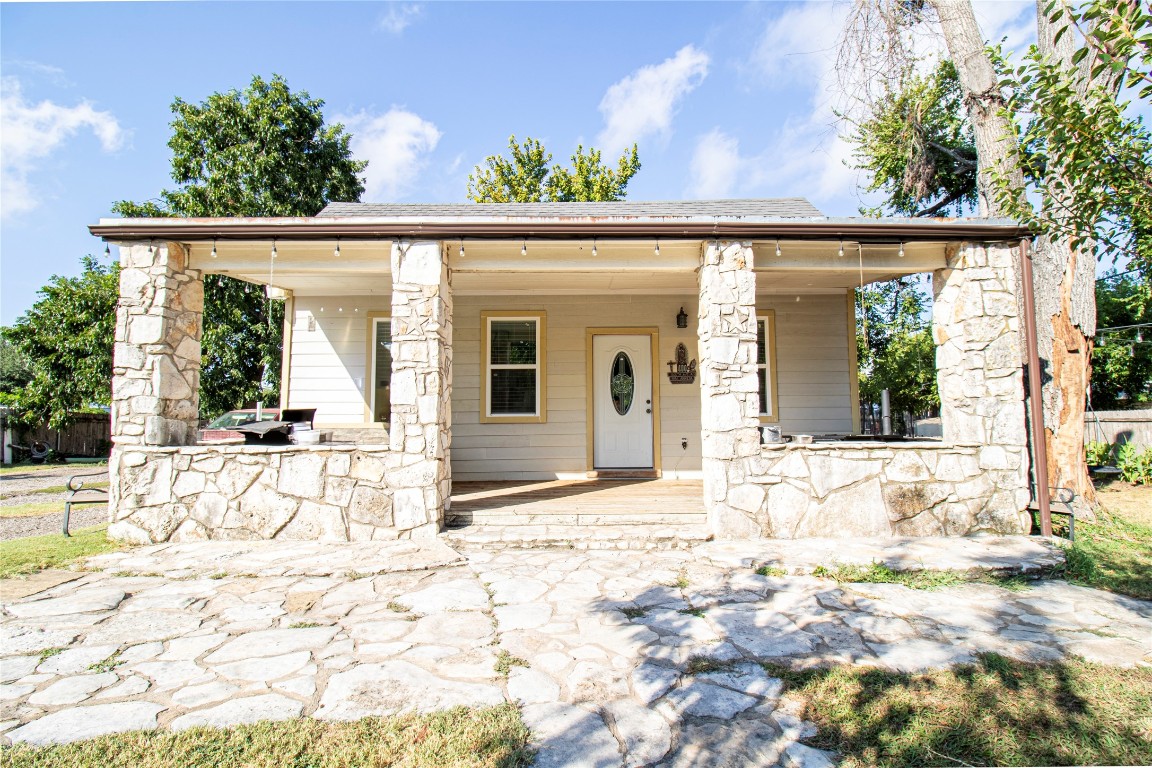 a view of a entryway