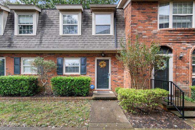 $305,000 | 6529 Deane Hill Drive, Unit 42 | Bearden