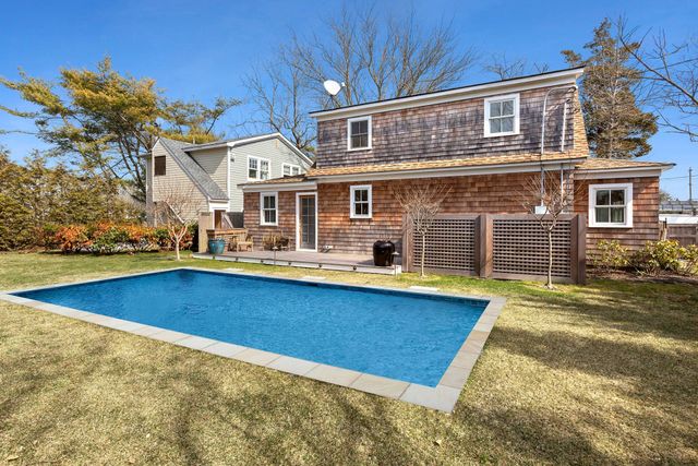 $1,899,000 | 37 Hillcrest Avenue | Southampton Village North