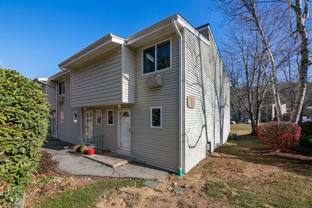 $179,900 | 220 Main Street, Unit 1L | New Hartford