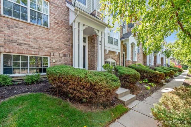 $399,500 | 8611 Waukegan Road | Morton Grove