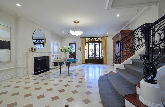 $50,000,000 | 10 East 67th Street | Lenox Hill