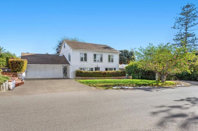 $2,400,000 | 841 Normandy Road | Encinitas